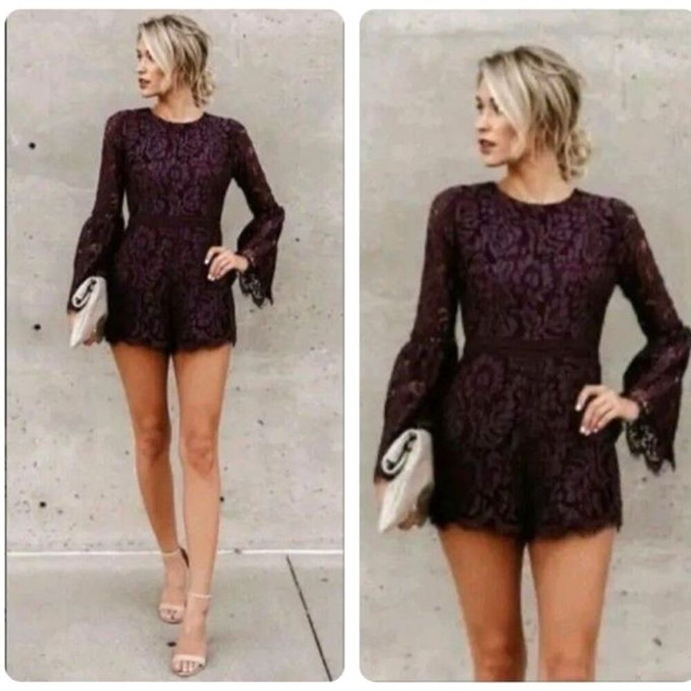 DO+BE Natasha Plum Lace Bell Sleeve Romper Size M